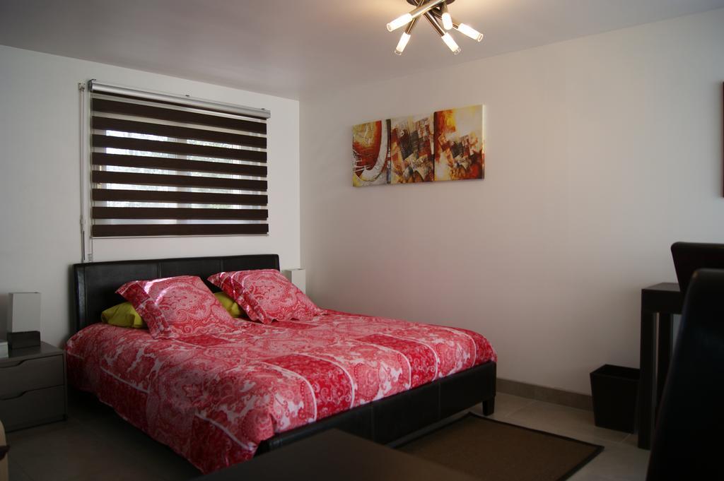 Studio d'hôtes Villa Castelnau Esterno foto